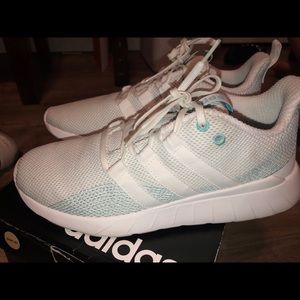 Adidas Tennis Shoes